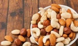 爆料坚果做法视频,跟随视频学习美味坚果的诞生过程